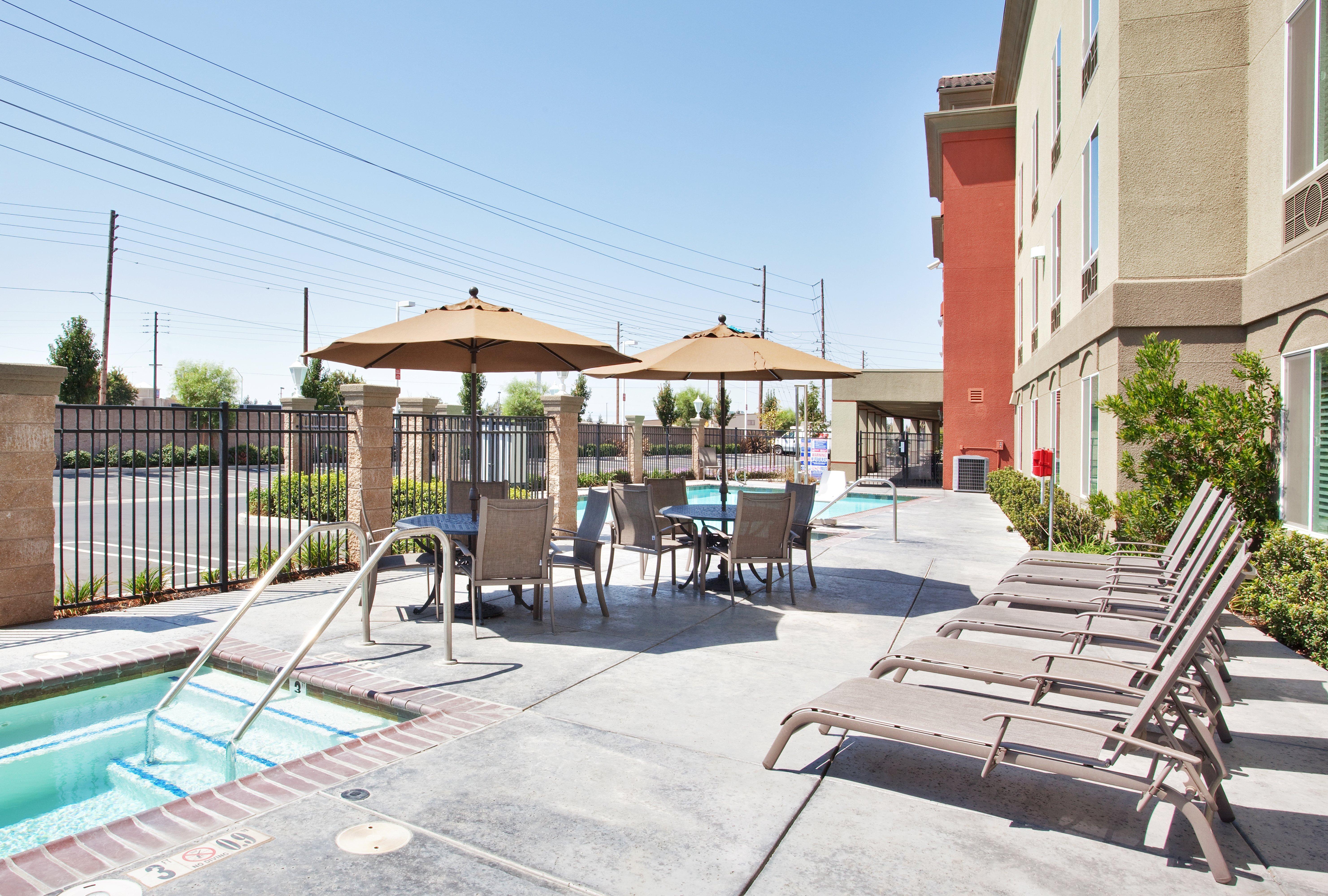 Holiday Inn Express Hotel & Suites Modesto-Salida By Ihg Bagian luar foto